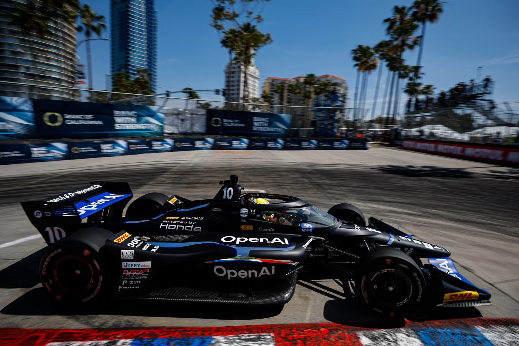 Álex Palou conquista por primera vez Long Beach y se pone al frente de IndyCar